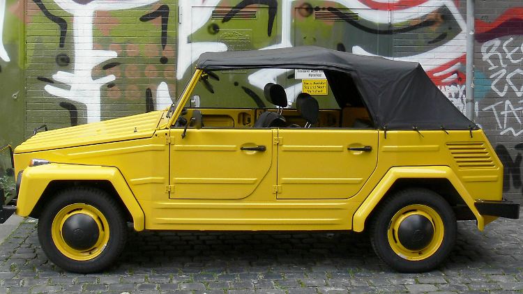 VW Type 181 Kurierwagen: The military off-road vehicle (sometimes referred to as the "Kübelwagen") was built from 1968 to 1980 and was sold not only to the Bundeswehr but also to other authorities and private individuals.