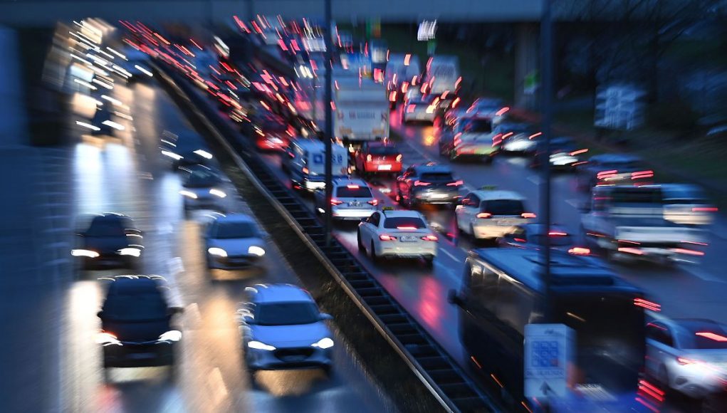 More than 49 million cars now drive through Germany
