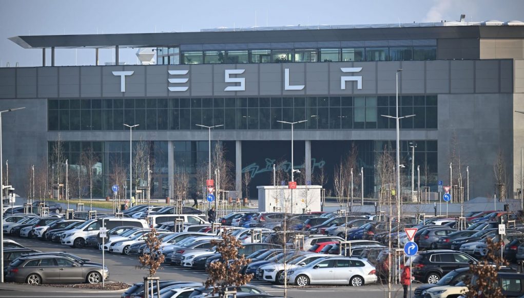 Tesla on staff cuts: No 3,000 layoffs in Grünheide

