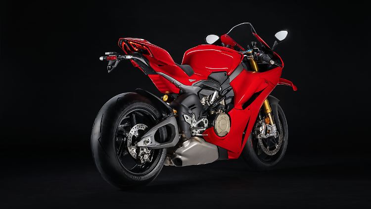 New to the Panigale V4 include the front frame and swing arm.