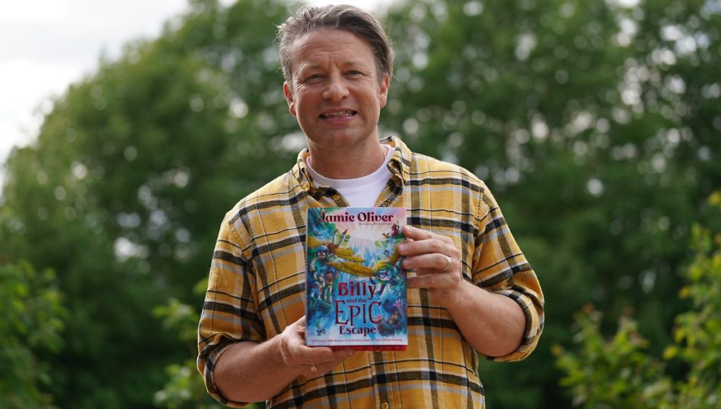 Jamie Oliver withdraws children's book
