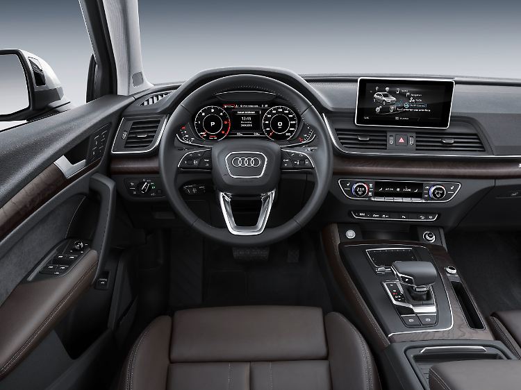 The interior of the Audi Q5 is elegantly designed.