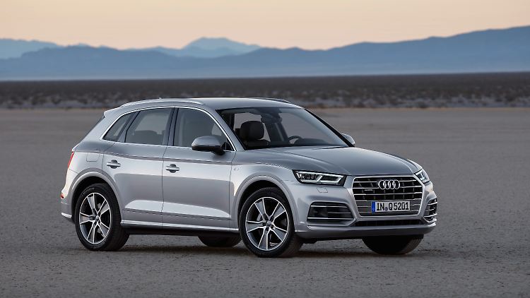 The Audi Q5 is 4.67 meters long.