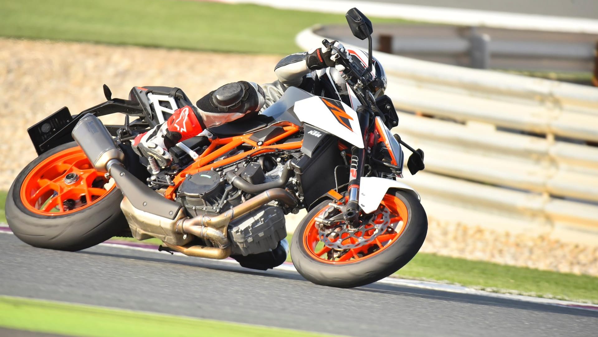 The new KTM 1290 Super Duke R is bursting with power.